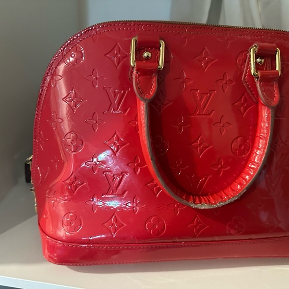 Red Louis Vuitton bag - Picture 4 of 13